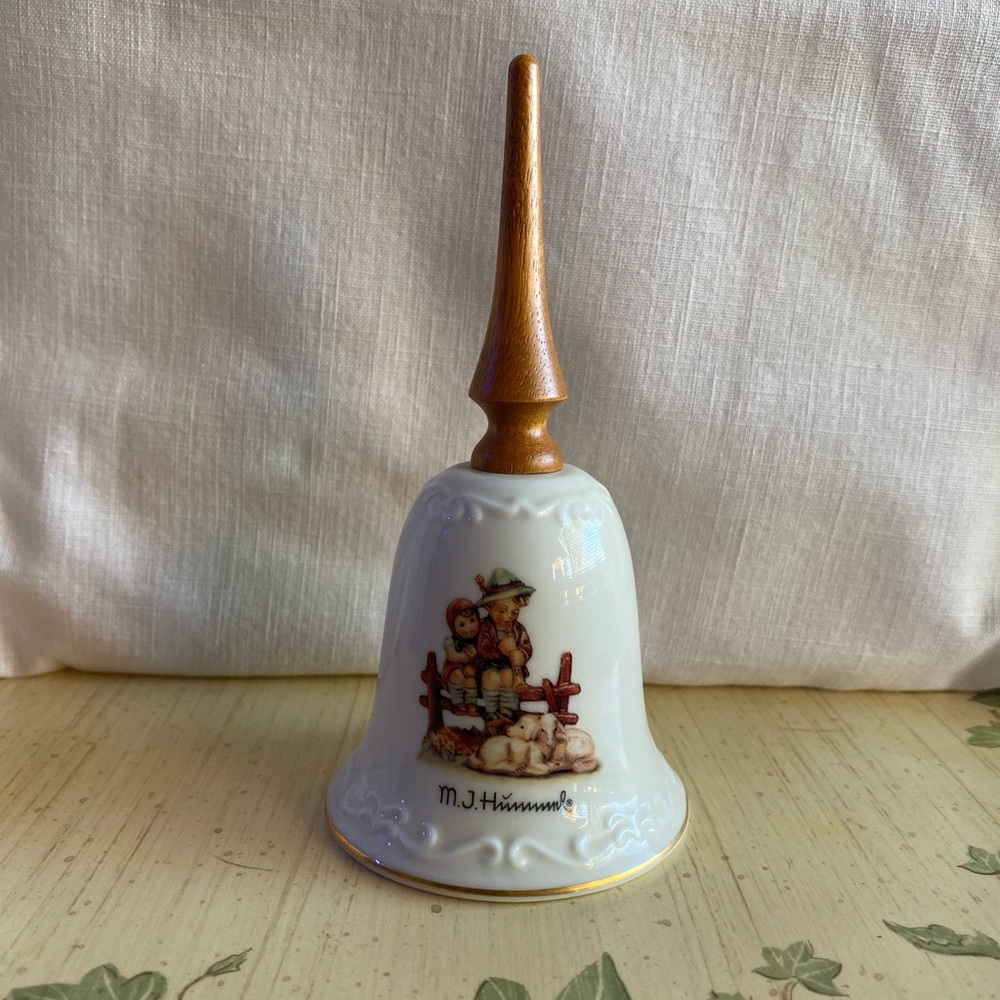 Hummel Bell 5.5”